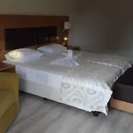فندق بيغونفيل 3*
