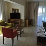 فندق بيغونفيل 3*